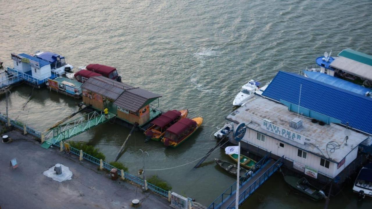Delta Danube View Apart Тулча Екстериор снимка